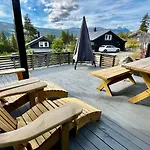 Modern Cabin, Great View, Sunny, 2ba, 4br * המסדאל