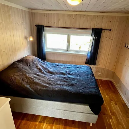 Modern Cabin, Great View, Sunny, 2ba, 4br