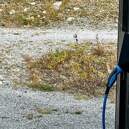 Modern Cabin, Great View, Sunny, 2ba, 4br