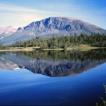 Modern Cabin, Great View, Sunny, 2ba, 4br Feriehus