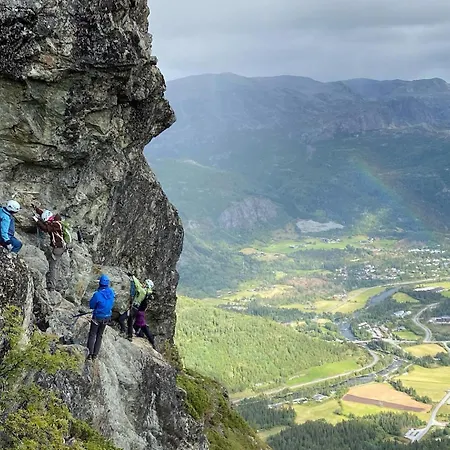 Feriehus Modern Cabin, Great View, Sunny, 2ba, 4br *