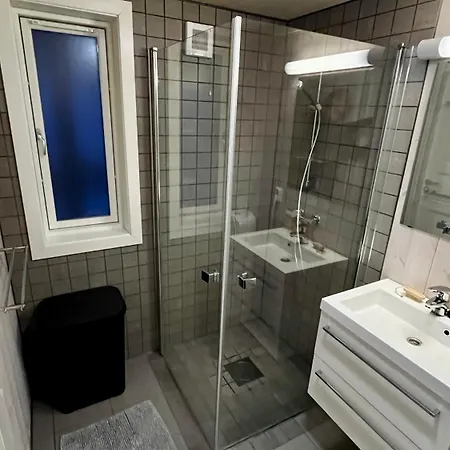 Modern Cabin, Great View, Sunny, 2ba, 4br