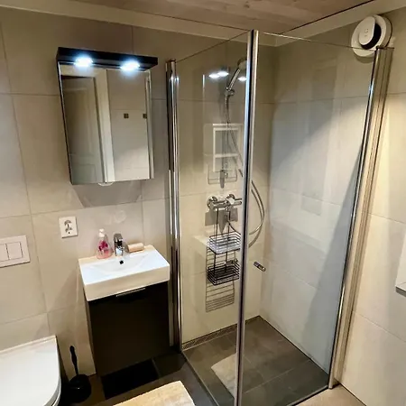 Modern Cabin, Great View, Sunny, 2ba, 4br Feriehus