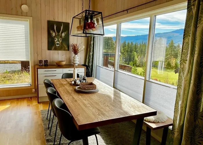 Modern Cabin, Great View, Sunny, 2ba, 4br 度假居 *