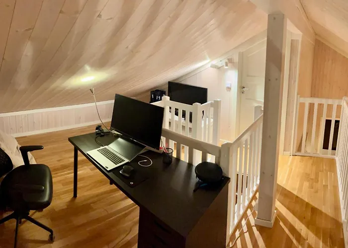 度假居 Modern Cabin, Great View, Sunny, 2ba, 4br 海姆瑟达尔