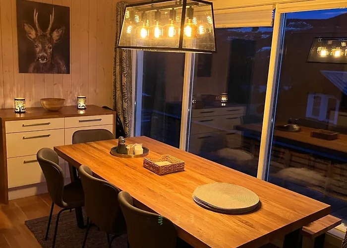 Modern Cabin, Great View, Sunny, 2ba, 4br 海姆瑟达尔