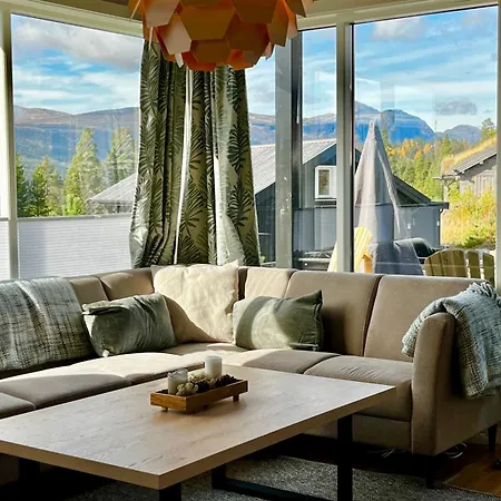 Modern Cabin, Great View, Sunny, 2ba, 4br Holiday home *