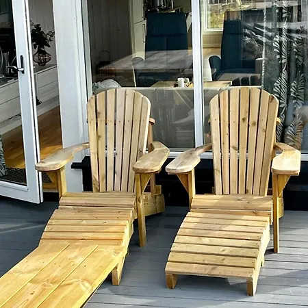 Modern Cabin, Great View, Sunny, 2ba, 4br