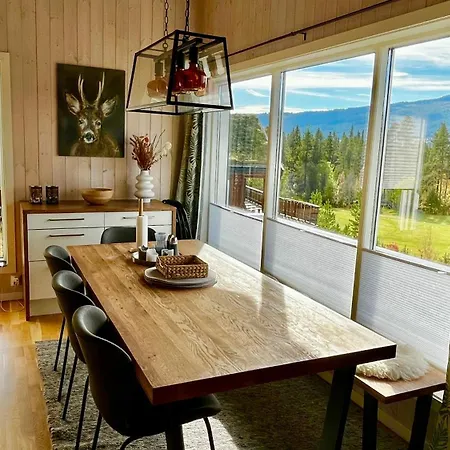 Modern Cabin, Great View, Sunny, 2ba, 4br Holiday home *